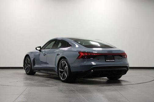 2023 Audi RS e-tron GT Base
