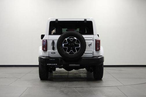Oxford White 2026 Ford Bronco Outer Banks