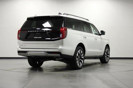 Star White 2026 Ford Expedition Platinum