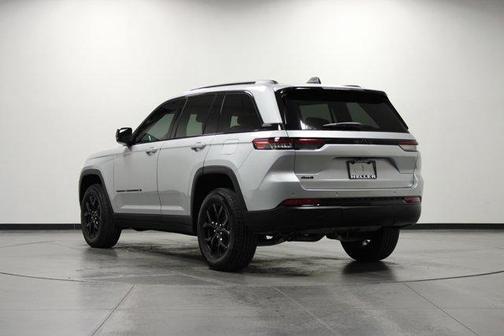 2024 Jeep Grand Cherokee Laredo