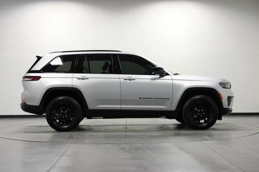 2024 Jeep Grand Cherokee Laredo