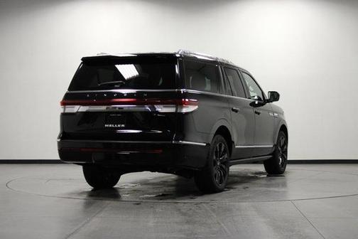 2022 Lincoln Navigator L Reserve