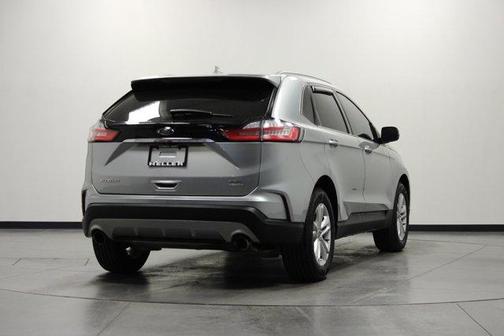Iconic Silver Metallic 2020 Ford Edge SEL