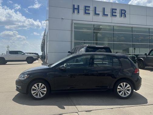2018 Volkswagen Golf TSI SE