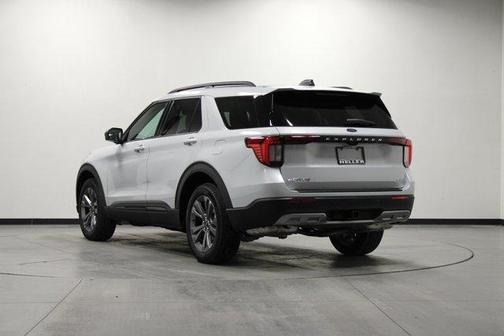 Space White Metallic 2026 Ford Explorer Active