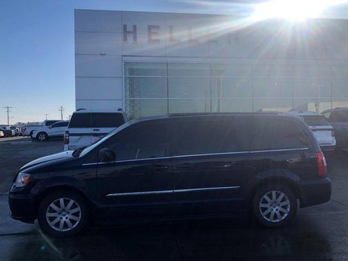 2012 Chrysler Town & Country Touring