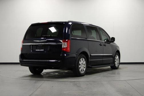 2012 Chrysler Town & Country Touring