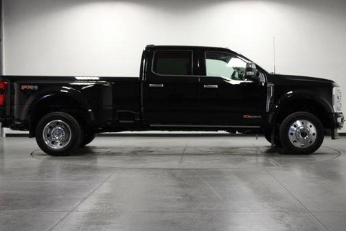 2025 Ford F-450 Platinum