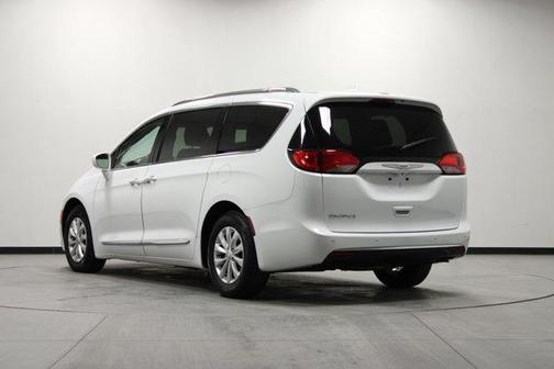 2019 Chrysler Pacifica Touring-L