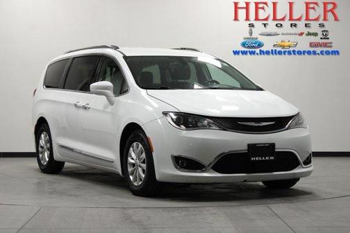 2019 Chrysler Pacifica Touring-L