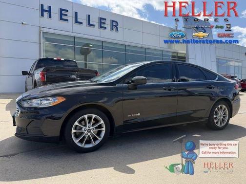 Black 2019 Ford Fusion Hybrid SE