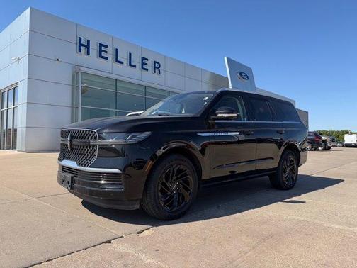 Black Metallic 2025 Lincoln Navigator Reserve