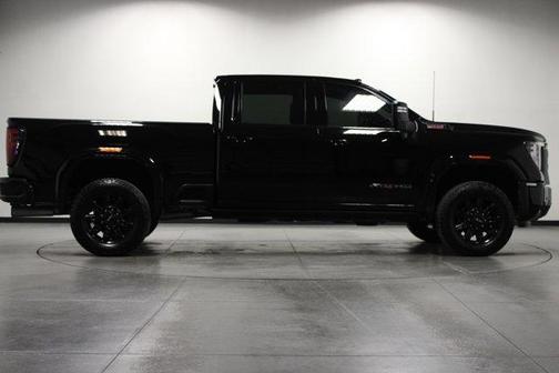 2025 GMC Sierra 2500 AT4