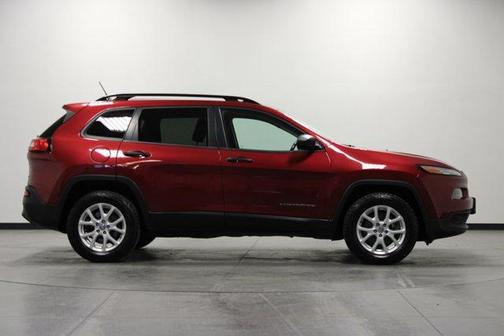 2016 Jeep Cherokee Sport