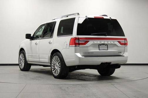 2015 Lincoln Navigator Base
