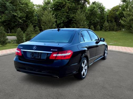 BLACK 2012 Mercedes-Benz E-Class 4MATIC