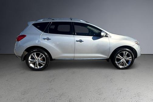2010 Nissan Murano LE