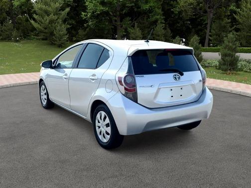 2013 Toyota Prius c One
