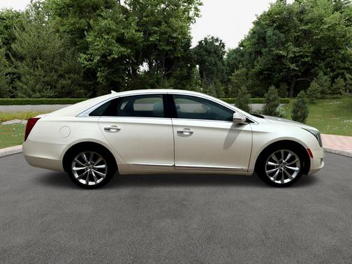 White Diamond Tricoat 2013 Cadillac XTS Premium