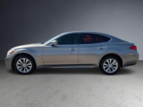 2011 INFINITI M37x Base