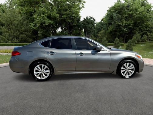 2011 INFINITI M37x Base