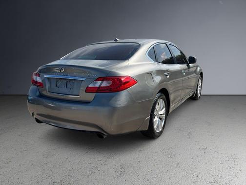 2011 INFINITI M37x Base
