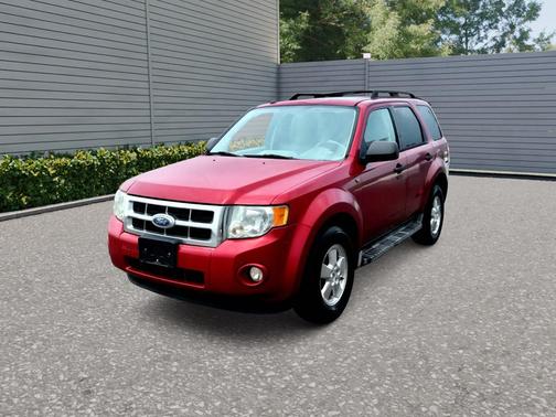Sangria Red Metallic 2010 Ford Escape XLT