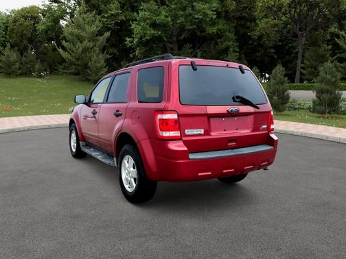 Sangria Red Metallic 2010 Ford Escape XLT