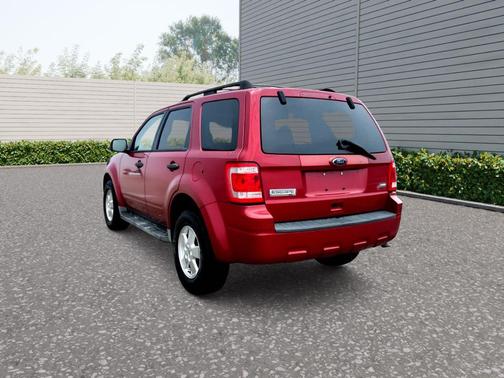 Sangria Red Metallic 2010 Ford Escape XLT