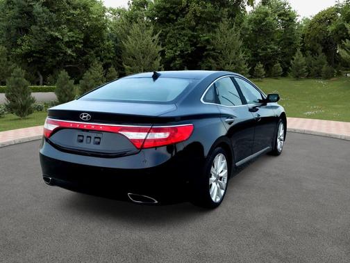 Black Onyx Pearl 2013 Hyundai Azera Base