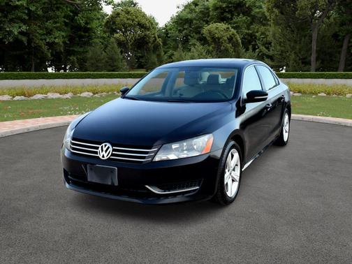 Black 2012 Volkswagen Passat 2.5 SE
