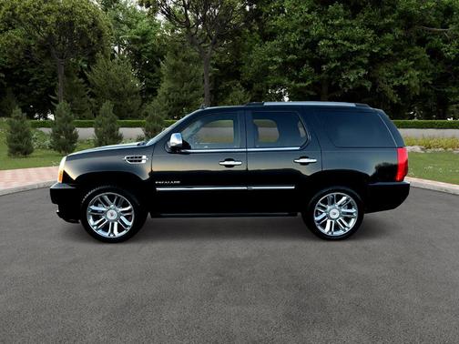 2014 Cadillac Escalade Platinum Edition