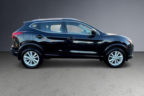 2017 Nissan Rogue Sport SV