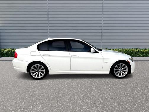Alpine White 2011 BMW 328 328I