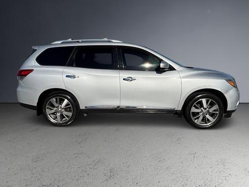 2013 Nissan Pathfinder Platinum