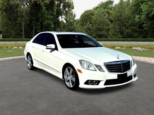 Arctic White 2010 Mercedes-Benz E-Class E 350 LUXURY