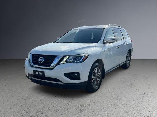 2017 Nissan Pathfinder SV