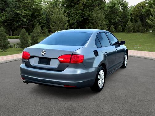 Platinum Gray Metallic 2014 Volkswagen Jetta Auto S