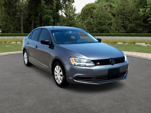 Platinum Gray Metallic 2014 Volkswagen Jetta Auto S