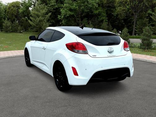 Century White 2016 Hyundai Veloster Base