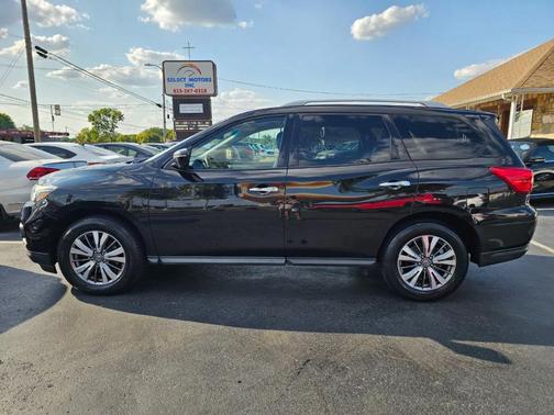 2020 Nissan Pathfinder SL
