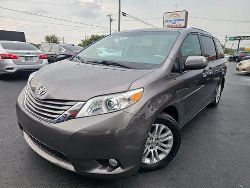 2011 Toyota Sienna XLE