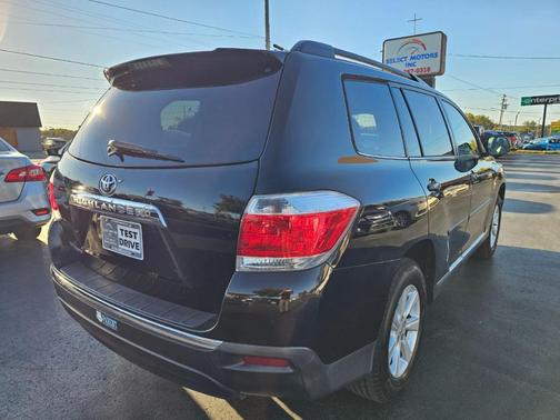 2013 Toyota Highlander SE