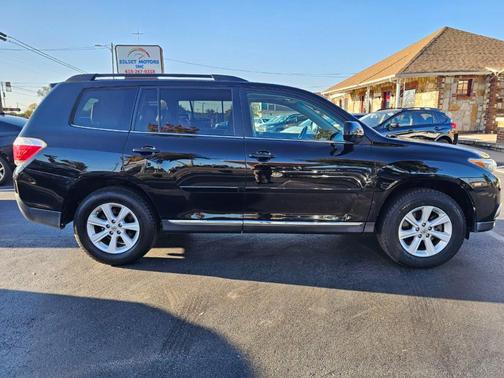 2013 Toyota Highlander SE