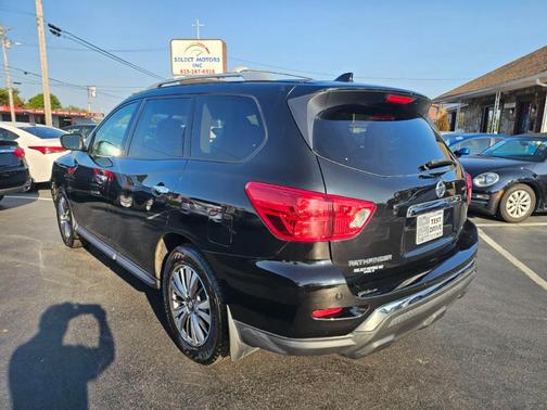 2019 Nissan Pathfinder S