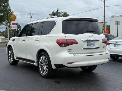 2017 INFINITI QX80 Base