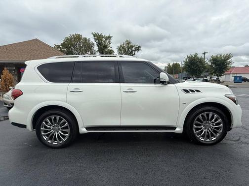 2017 INFINITI QX80 Base