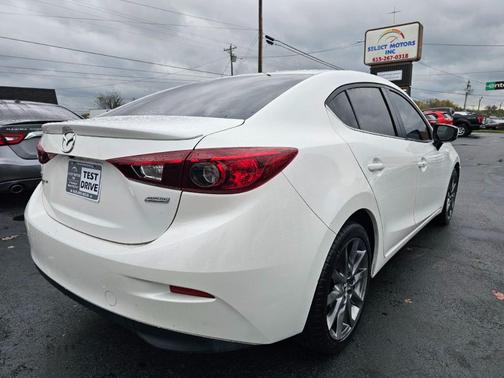 2018 Mazda Mazda3 Touring