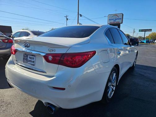 2015 INFINITI Q50 Premium