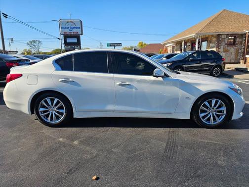 2015 INFINITI Q50 Premium